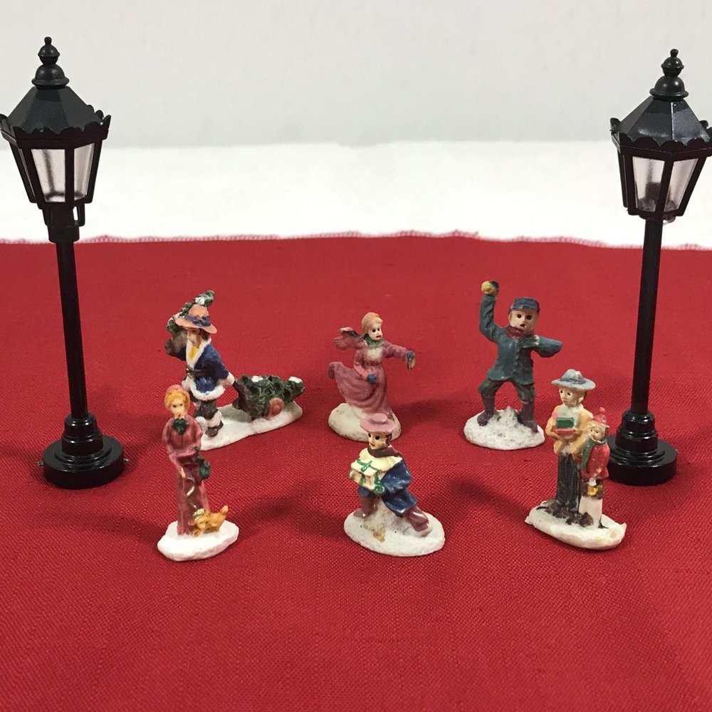 Vintage Christmas Figurines Village Dickens Display